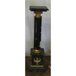 Une Colonne en Marbre